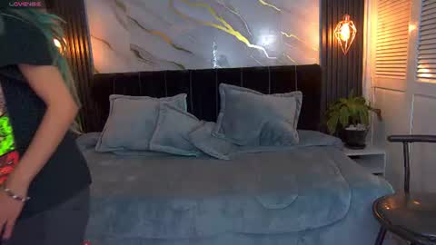 dark_dominika online show from 06-16-26, 07:38