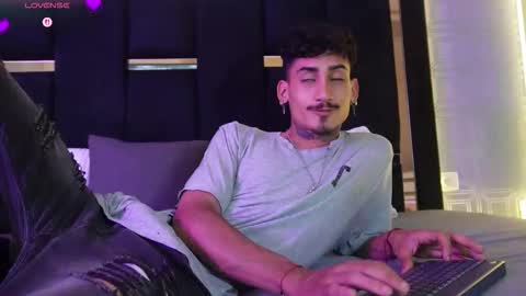 Snapshot of dark_eros_ chatting on 03-08-26, 07:28 Sr. Eros online show from 03-08-26, 07:28