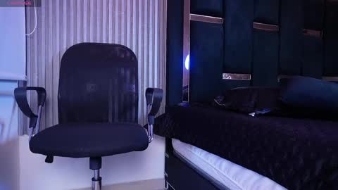 Snapshot of dark_eros_ chatting on 04-12-26, 03:11 Sr. Eros online show from 04-12-26, 03:11