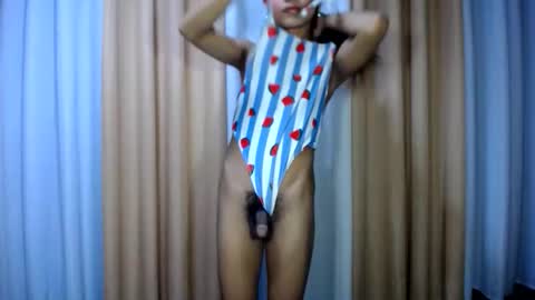 Snapshot of dark_hurohuro19 chatting on 05-21-26, 12:56 LIANNA online show from 05-21-26, 12:56
