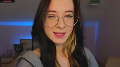 Lola online show from 12-21-24, 10:06