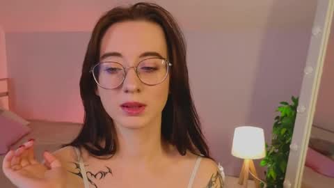 Lola online show from 02-23-25, 09:44