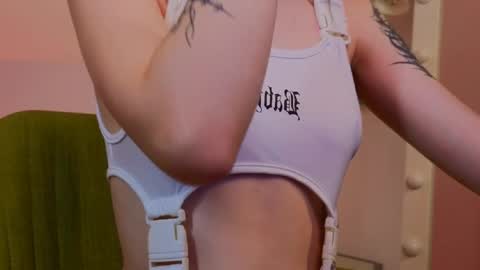 Lola online show from 02-23-25, 12:48