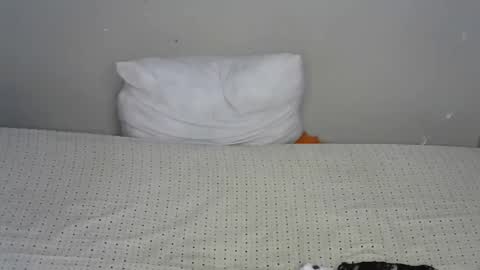 Snapshot of dark_lovly chatting on 10-19-25, 07:20 dark_lovly online show from 10-19-25, 07:20