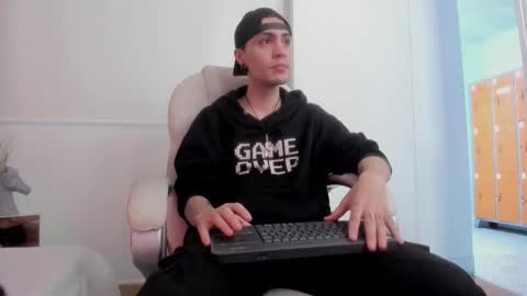 dark_sun333 online show from 11-30-25, 09:30