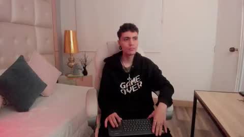 dark_sun333 online show from 12-15-25, 02:05