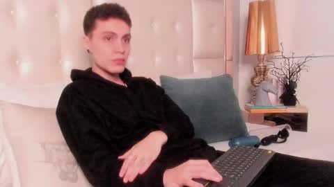 dark_sun333 online show from 02-01-26, 08:51