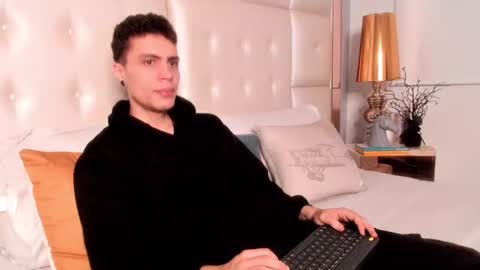 dark_sun333 online show from 02-03-26, 11:10