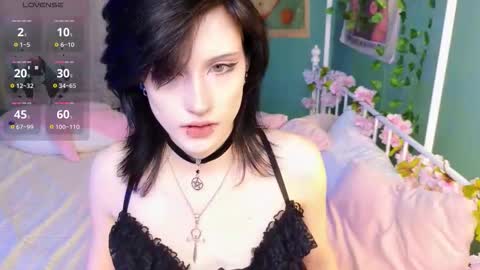 Snapshot of dark_vamp_ chatting on 09-26-25, 02:43 Vamp online show from 09-26-25, 02:43