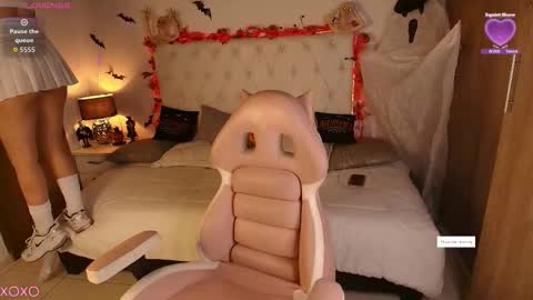 Snapshot of darkangelx_ chatting on 10-17-25, 12:58 Angel Darcy online show from 10-17-25, 12:58