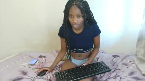 Snapshot of darkchocox01 chatting on 09-25-25, 02:43 darkchocox01 online show from 09-25-25, 02:43