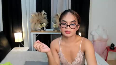darkdesireslovely online show from 01-12-26, 11:48