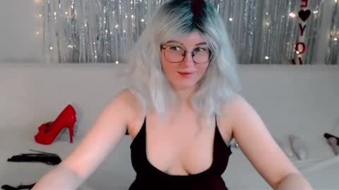 Kelly online show from 09-26-25, 07:01