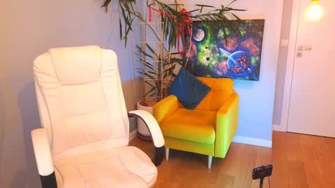 Snapshot of darkmoon____ chatting on 12-16-24, 02:27 darkmoon____ online show from 12-16-24, 02:27