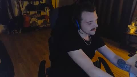 darknovelclown online show from 03-18-26, 09:29