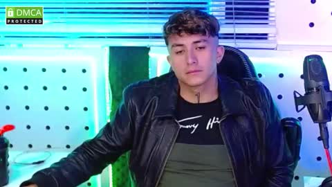 DARKO0717 online show from 10-17-25, 11:07