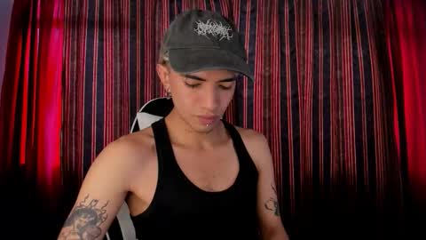 Snapshot of darkodark0 chatting on 11-06-25, 08:10 Darko online show from 11-06-25, 08:10