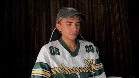 Snapshot of darkodark0 chatting on 11-28-25, 12:13 Darko online show from 11-28-25, 12:13