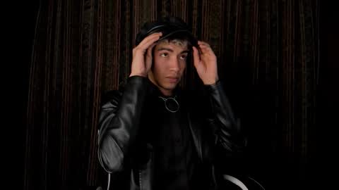 Snapshot of darkodark0 chatting on 01-06-26, 12:25 Darko online show from 01-06-26, 12:25