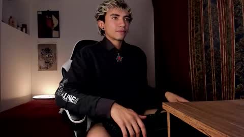 Snapshot of darkodark0 chatting on 02-24-26, 10:52 Darko online show from 02-24-26, 10:52