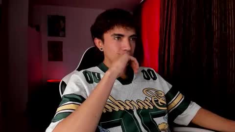 Snapshot of darkodark0 chatting on 03-04-26, 05:19 Darko online show from 03-04-26, 05:19