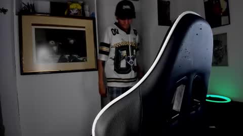 Snapshot of darkodark0 chatting on 03-16-26, 10:58 Darko online show from 03-16-26, 10:58