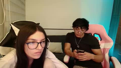 Snapshot of darkpleasuress chatting on 11-05-25, 06:57 darkpleasuress online show from 11-05-25, 06:57