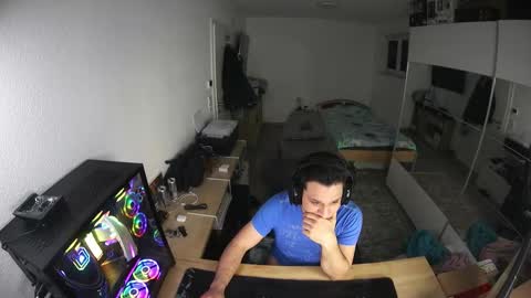 Snapshot of darkschneider_ chatting on 01-06-26, 01:31 darkschneider_ online show from 01-06-26, 01:31