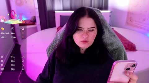 Snapshot of darksh1ne chatting on 10-19-25, 05:41 Shine online show from 10-19-25, 05:41