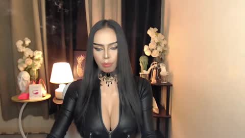 HAPPY BIRTHDAY MISTRESS MADRIANA online show from 02-01-25, 10:05