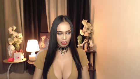HAPPY BIRTHDAY MISTRESS MADRIANA online show from 02-03-25, 10:58