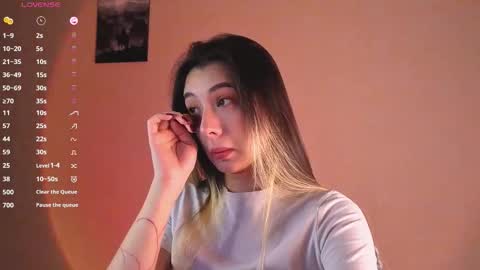 Snapshot of darlabelle chatting on 03-08-26, 03:54 Belle online show from 03-08-26, 03:54