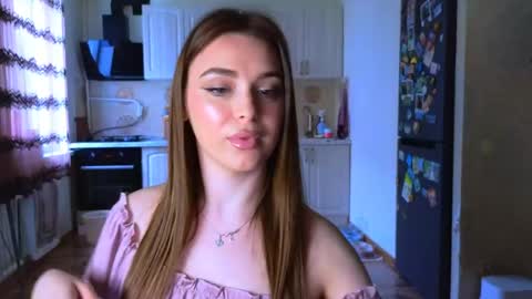 Darlina online show from 05-15-26, 10:33