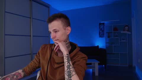 your lovely Oli online show from 12-02-24, 06:54