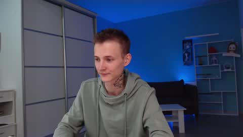 your lovely Oli online show from 12-12-24, 05:26