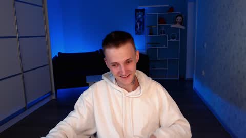 your lovely Oli online show from 01-10-25, 08:04