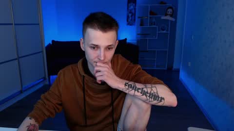 your lovely Oli online show from 01-11-25, 05:07