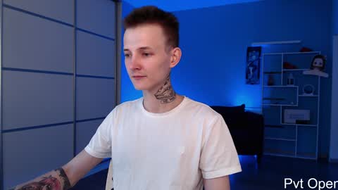 your lovely Oli online show from 01-26-25, 05:34