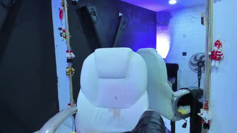 Darling online show from 12-22-24, 03:11