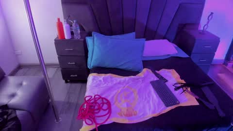 Darling online show from 12-28-24, 07:22
