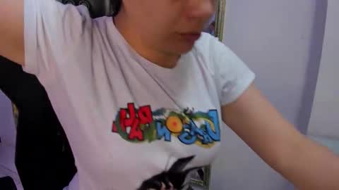 Snapshot of darlingbdsm_ chatting on 01-17-26, 12:43 Darling online show from 01-17-26, 12:43