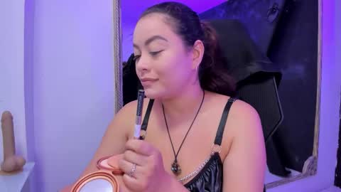 Snapshot of darlingbdsm_ chatting on 02-12-26, 01:28 Darling online show from 02-12-26, 01:28