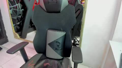 Darling online show from 05-11-26, 12:44