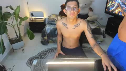 Snapshot of darwinandbrayan chatting on 03-02-26, 04:14 darwinandbrayan online show from 03-02-26, 04:14