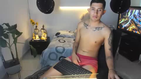 Snapshot of darwinandbrayan chatting on 03-05-26, 09:22 darwinandbrayan online show from 03-05-26, 09:22