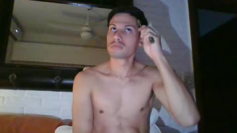 Snapshot of daryof chatting on 06-21-26, 12:24 Daryo Franco online show from 06-21-26, 12:24