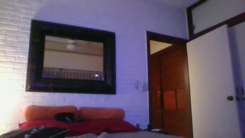 Snapshot of daryof chatting on 06-25-26, 01:16 Daryo Franco online show from 06-25-26, 01:16