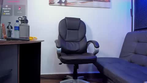 Snapshot of dash_bukoski chatting on 09-16-25, 11:33 Dash online show from 09-16-25, 11:33