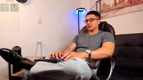 Dash online show from 12-22-25, 01:41