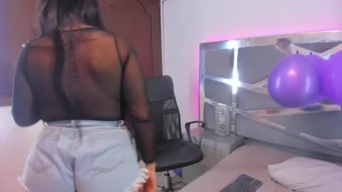 Snapshot of dashafoxxx chatting on 12-27-24, 12:34 Dasha Foxxx online show from 12-27-24, 12:34